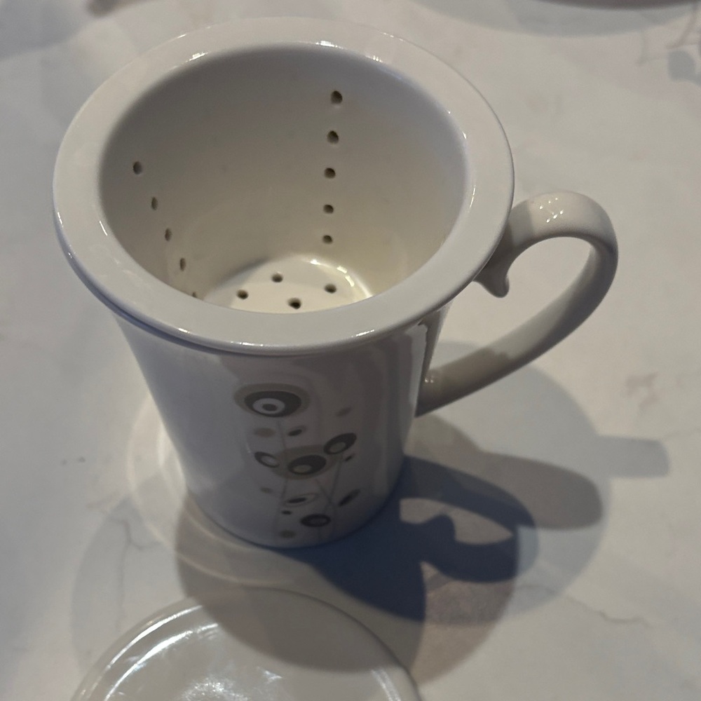 Teavana White and Gray Mug with Lid - Picture 4 of 6